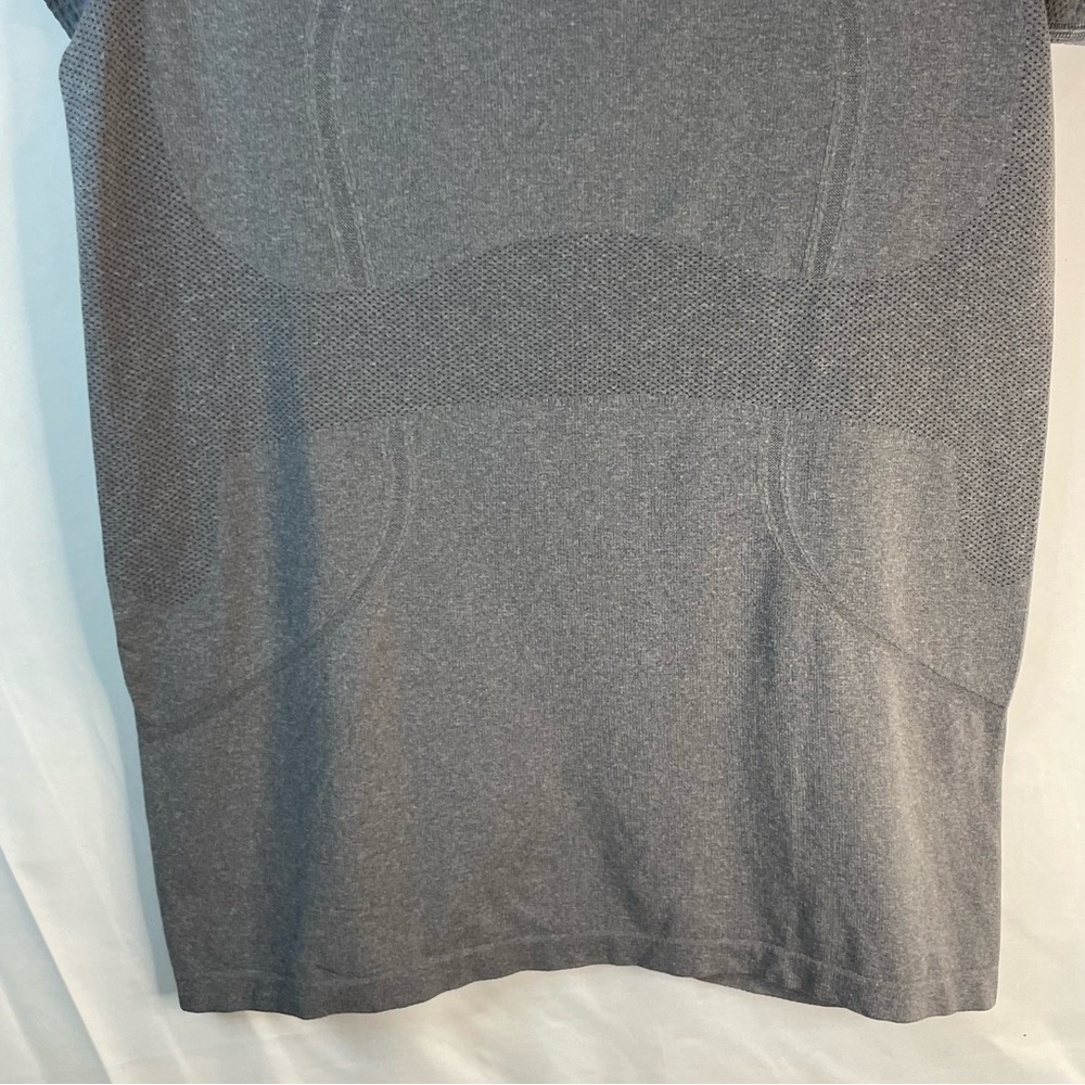 Grey and purple LULULEMON t shirt athletic shirt - Picture 3 of 12